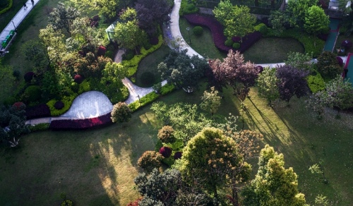 工业美学与自然园艺共生 —— 某跨江大桥